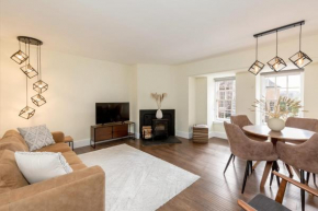 GuestReady - Elegant 2BR Period Flat in Oldtown